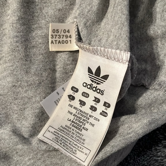 Y2K adidas stripe tee grey and pink circa 2004 size women’s medium - Picture 6 of 7